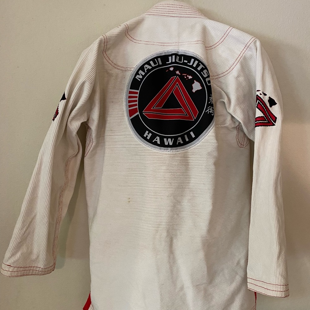 Maui jiu jitsu gi size A1